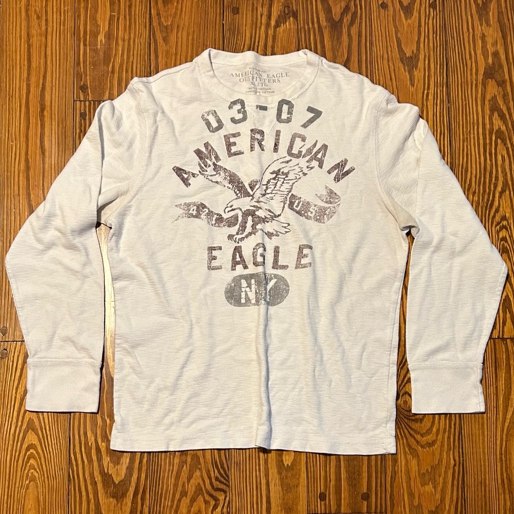 American eagle longsleeve